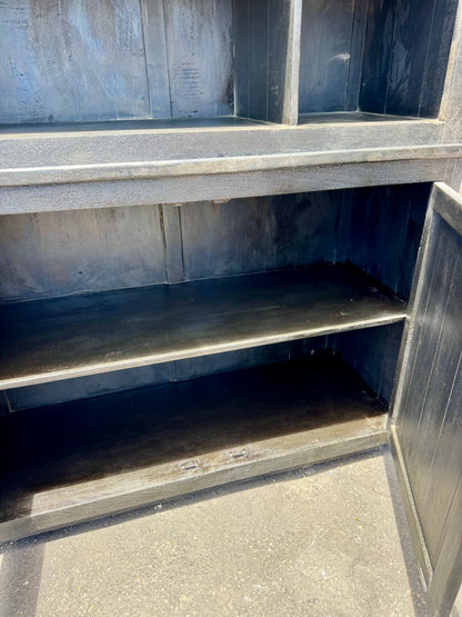W/D Hutch - 48 x 18 x 79 in